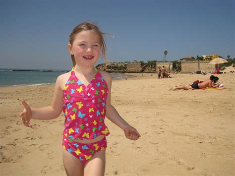 Young nudism family and Young family nudist, Cutie at beach